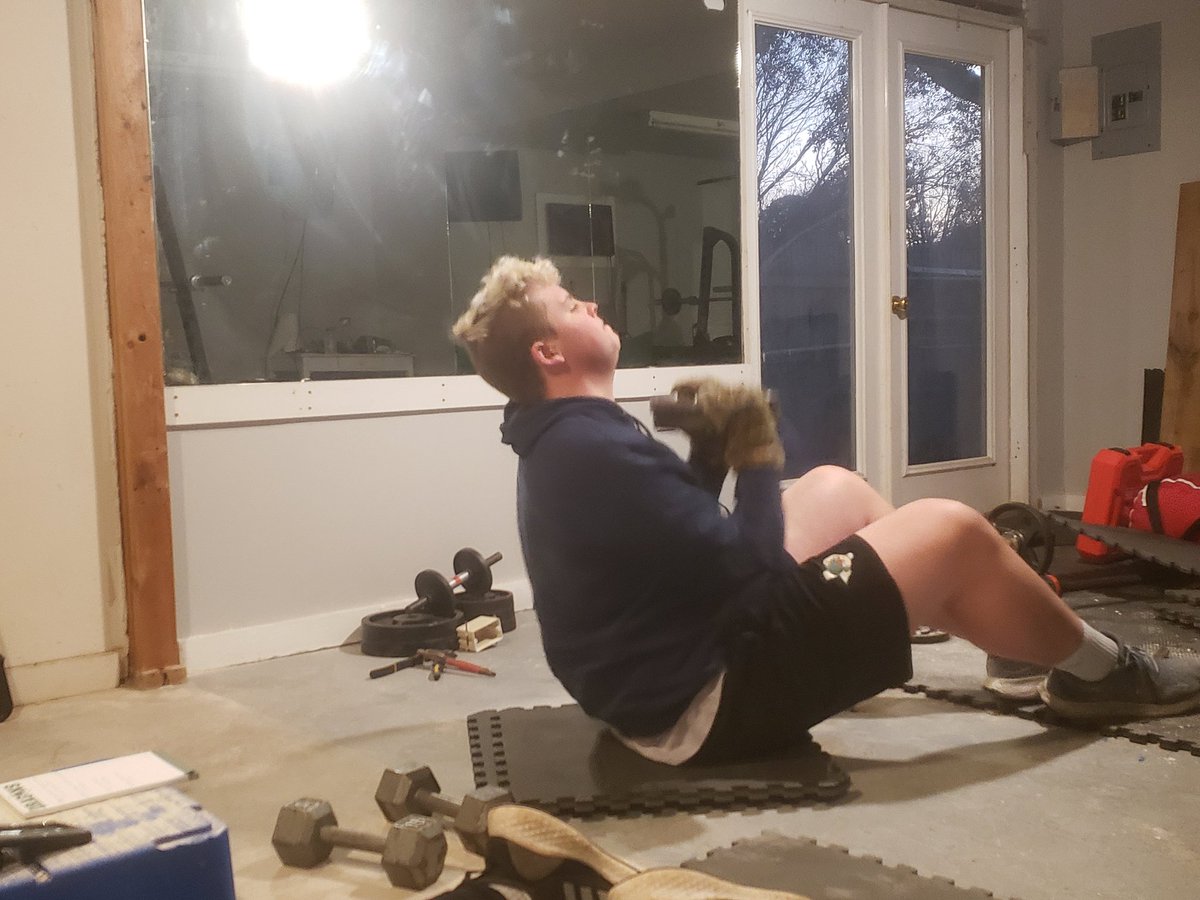 BenSchugTX's tweet photo. Grinding despite the weather. No snow days - no off days! #oline #pcafootball https://t.co/ImiEvw6MBB