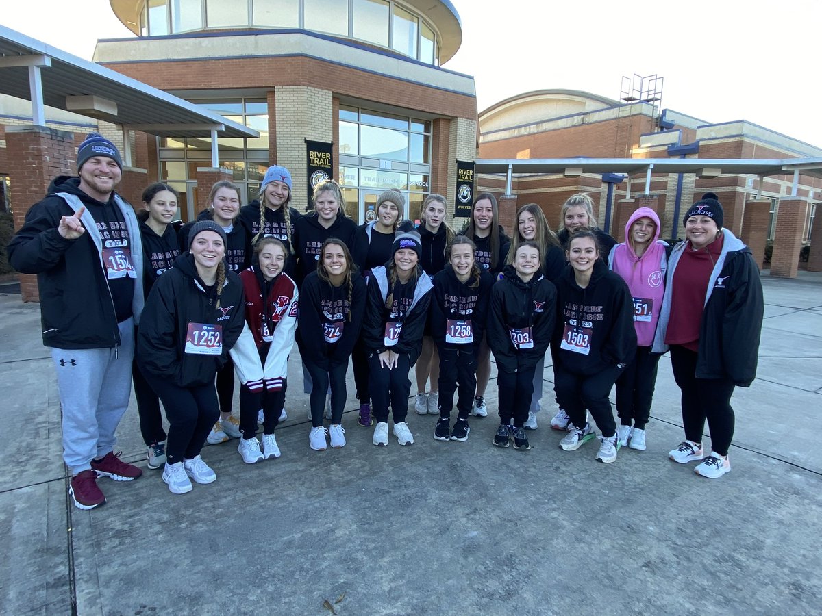 LHSCoachChurch's tweet photo. @LambertGirlsLax representing at The Will to Live 5K today! We run for family #remember13 @WillToLiveOrg https://t.co/670pUrvWrw