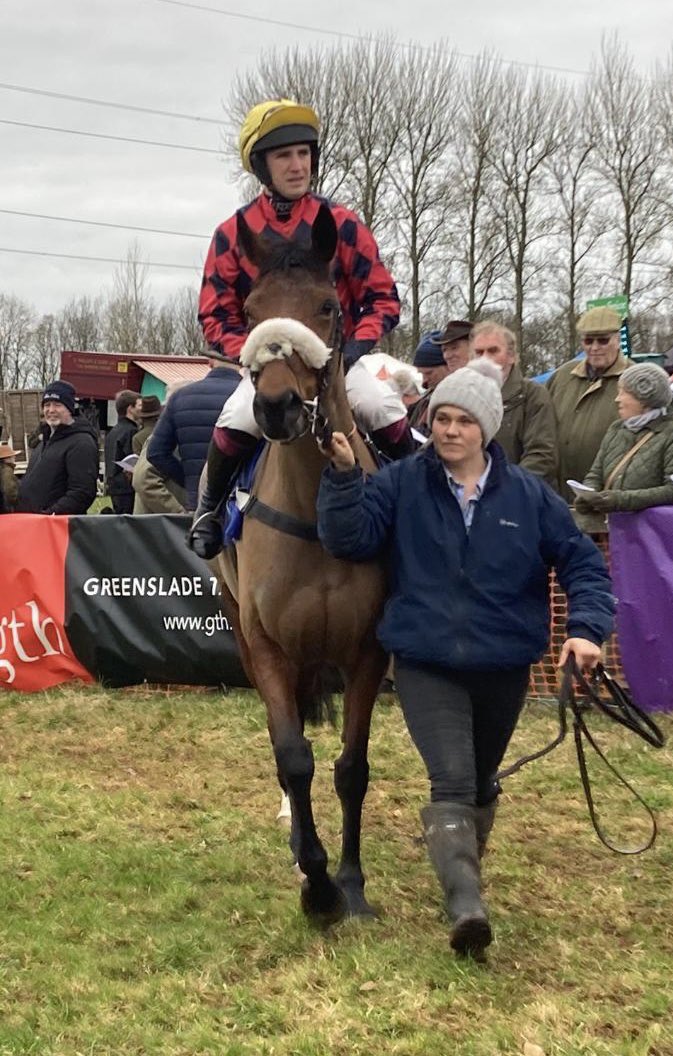 k_woollacott's tweet photo. Winner at Chipley park today for Bang On Target, great to get her head in front after some frustrating mishaps in her previous starts. Great job @Joshua_N3wman &amp; @lozzareedy getting her more settled &amp; relaxed at home, bought through @mgichero #BangOnTarget #Winner 💙❤️🥇🏆 https://t.co/ZQrP2QwQmX