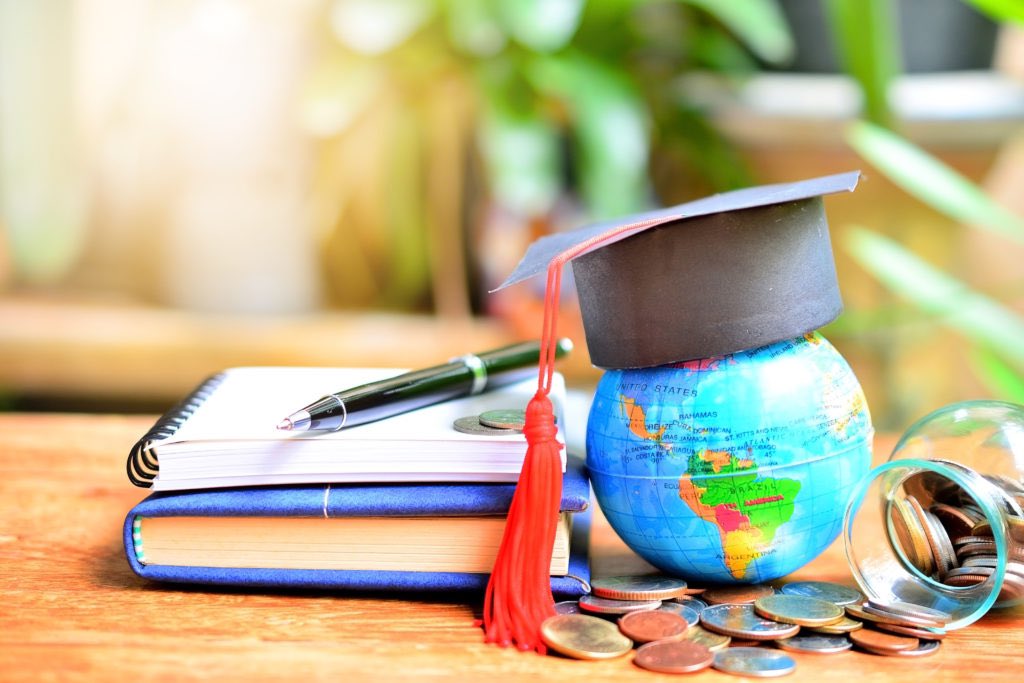 It’s time for seniors to apply for scholarships!!! If you know a senior at KDHS (or an SESD senior at YCST), tell them to go to apply.sedollarsforscholars.org NOW and get those applications submitted!! Message us if you have questions.
