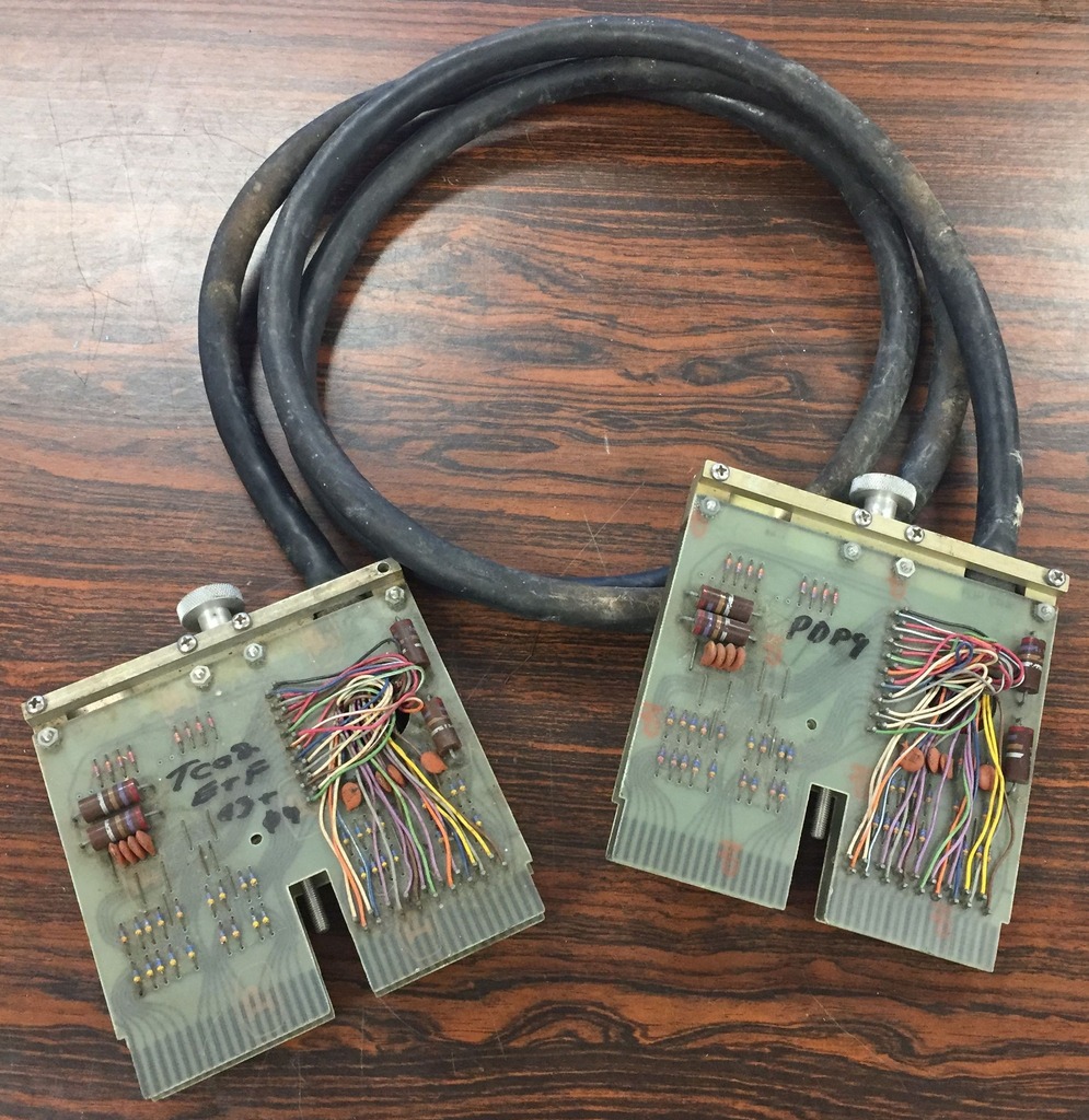 Bill Degnan, founder of the Kennett Classic Computer Museum in Kennett Square PA, kindly donated a BC09A-7 I/O cable for our PDP-9. We didn't get any BC09A I/O cables with our PDP-9 and have been looking for some for more than 10 years. This cable connec… ift.tt/7ylASbC