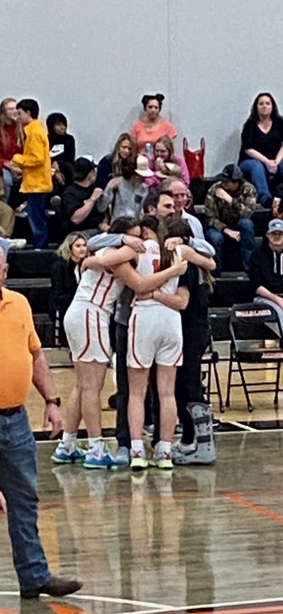 Brad Thompson tweet media