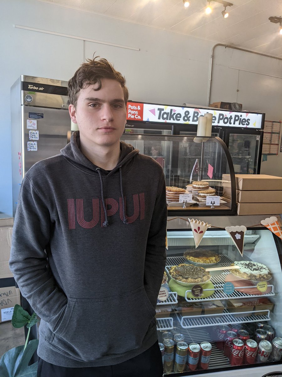 JPAutosports's tweet photo. Its #cheatdayeats #rmFastFeb
Sometimes you need food for the soul. Getting some Sugar Cream Pie at @potsandpansindy
#racing #racecar #indycar #USF2000 #usfpro2000 #usfjuniors #formulacar #formula1 #usfchampionship #scca #funwithcars #racingschool #cheatday #pie #handpies https://t.co/Tp2xhrop6X