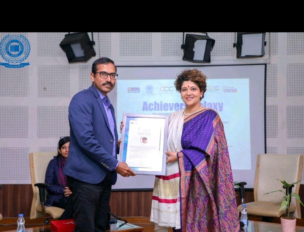 Our first recognition as a startup- the Achievers Galaxy award! 

Thank you to all our team members for all their support and to SGT University Gurgaon and Dr Vijay Bhalla for this honour. 

#award #startup #clinicalresearch #edutech #upskill