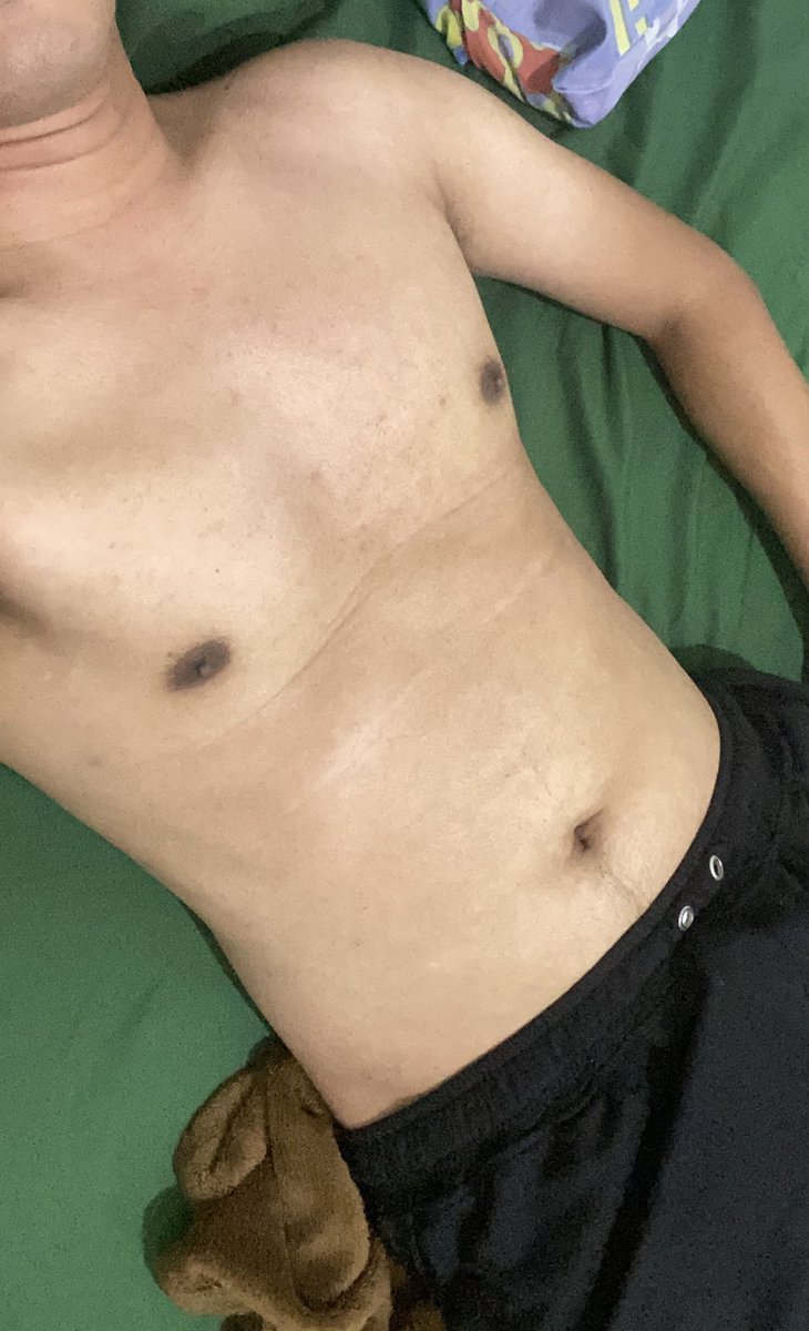 boyB03's tweet photo. Kalo lewat di TL kalian berarti aku mau dipeluk (kalo lebih jg boleh sih) https://t.co/YAgxeUdTah
