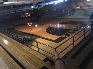 kgradeless's tweet photo. @GottliebShow "The Cave" Mishawaka, IN. Indiana's oldest active gym. 98 years young. https://t.co/0BeDh6NxcY