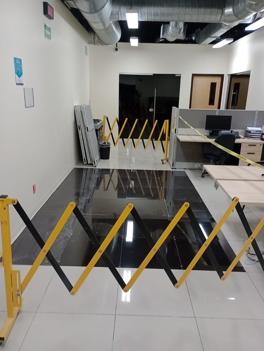 OEBAJIO's tweet photo. Suministro e Instalación de piso en oficinas de Planta Industrial de #GTO

--- Proceso --- https://t.co/oFVtkl7mNE