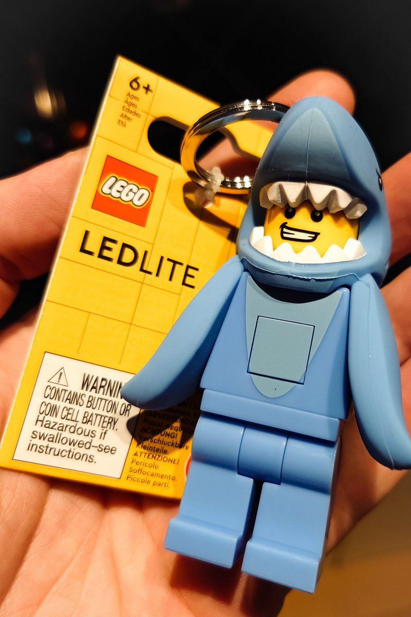 AT0MAC's tweet photo. Me who goes for a walk.. 🚶‍♂️
Me coming home, with this..

Yeah. It's safe to say I like @LEGO_Group 🥰

#LEGO #legobricks #nevergrowup #adultkid #Danish #Denmark https://t.co/DcOvkoL14d