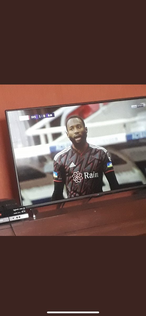 Takıma sahip çıkamıyorsunuz bari armaya sahip çıkın !!! #SİVvBJK #besiktas