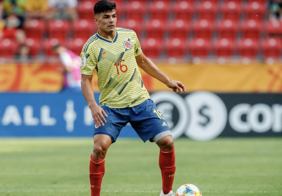 InAmericaToday2's tweet photo. Top story: @cesaralo: 'Ya hay acuerdo entre el América y la MLS para transferir a Brayan Vera (24) al Real Salt Lake. El jugador ya acordó sus condiciones salariales y se irá a los Estados Unidos.
@AmericadeCali @MLS @r… https://t.co/ZLOhk9dPKA, see more https://t.co/vp2bokv94z