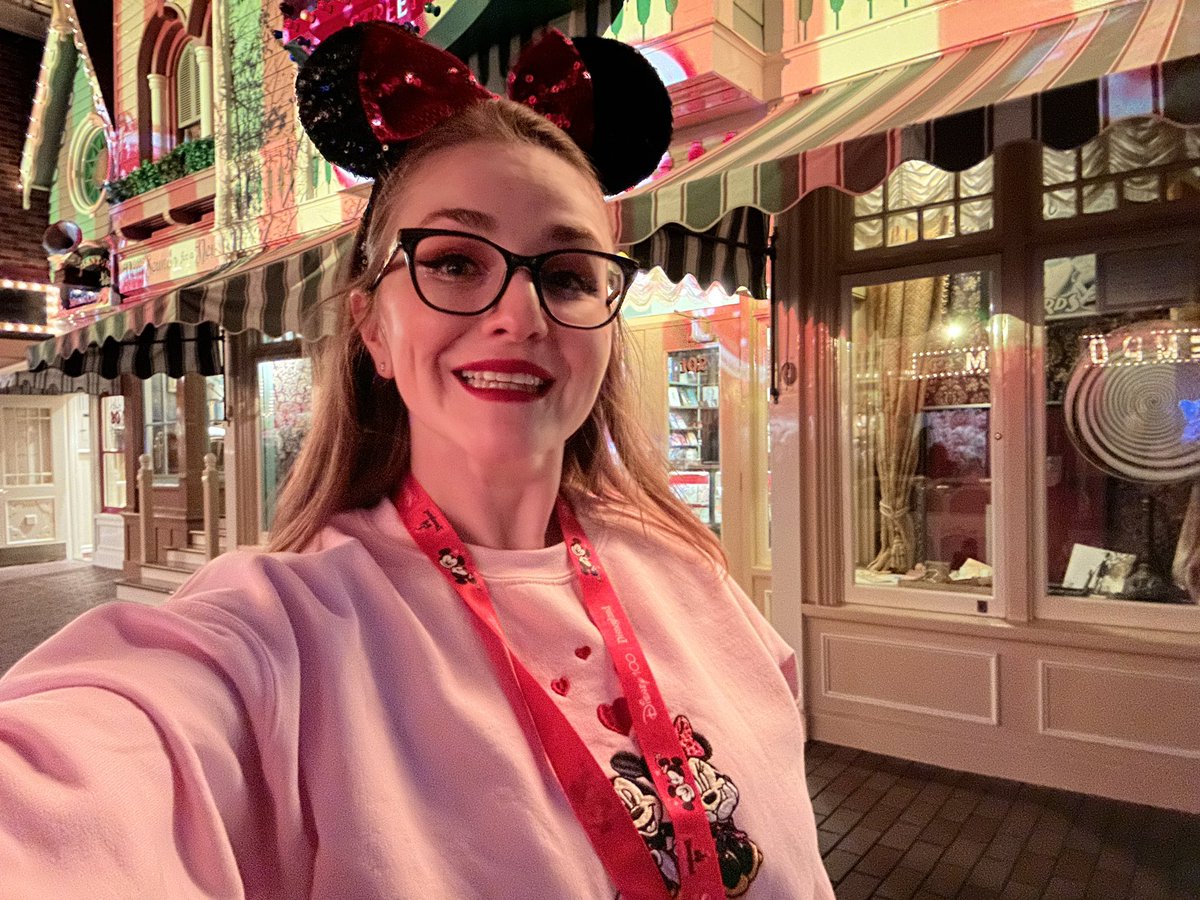 Princess Anasia On Twitter I Made My Way Through Disneyland To Find