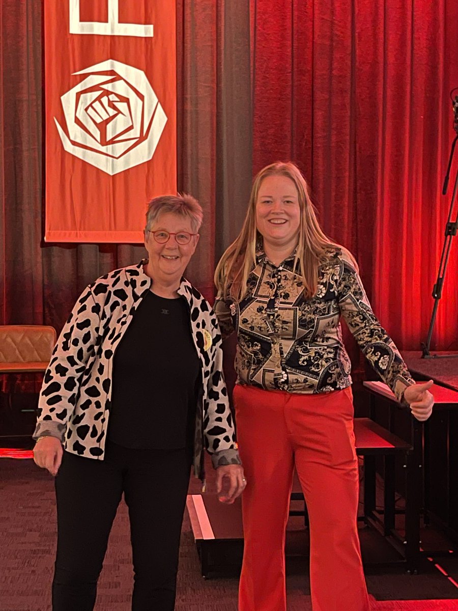 Gefeliciteerd Hetty! 🥳 

Vanmiddag is <a href="/hettyjanssen/">Hetty Janssen</a> definitief gekozen op #plek3 van de lijst voor de Eerste Kamer! 🌹