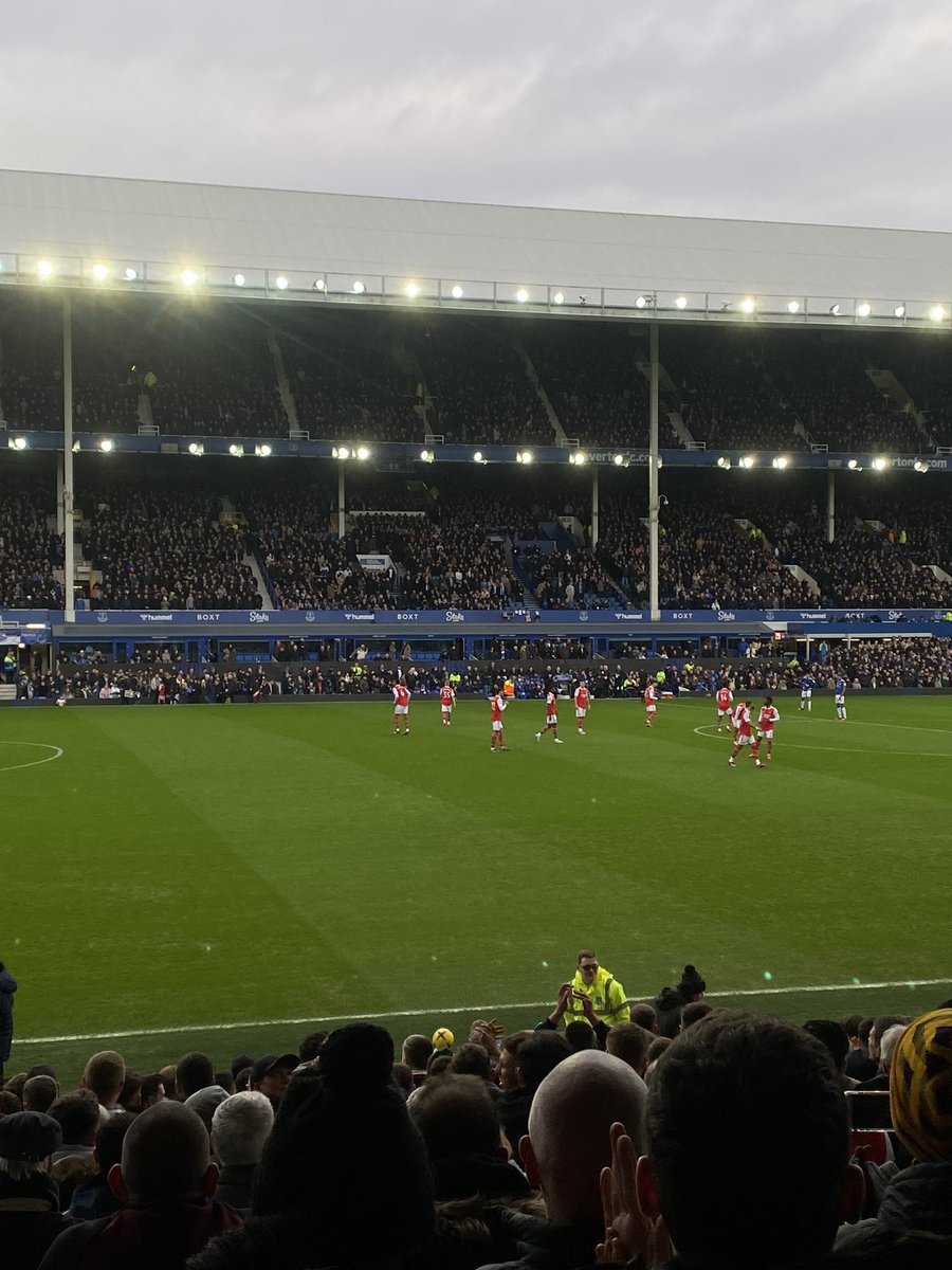 Shit performance, still top of the league. We move 👏🏽