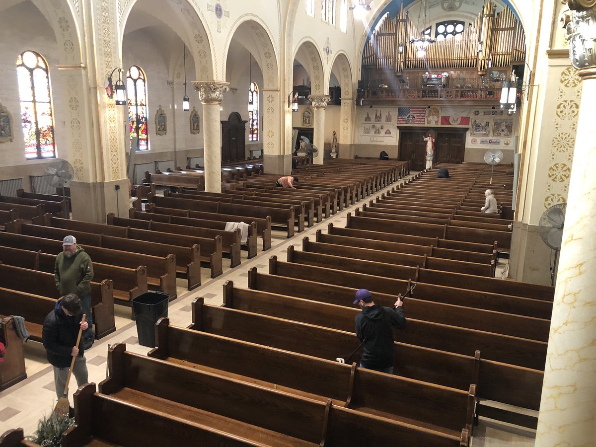 DLS_NHS's tweet photo. SERVICE SATURDAY: Thank you to the 15+ DLS Students and Family Members who came to clean St Hyacinth Church in Detroit this morning. Volunteers helped store Christmas trees, clean pews, and much more! Thank you for your service to the community. #Service #Lasallian #PilotPride https://t.co/kNSDaXFhh2