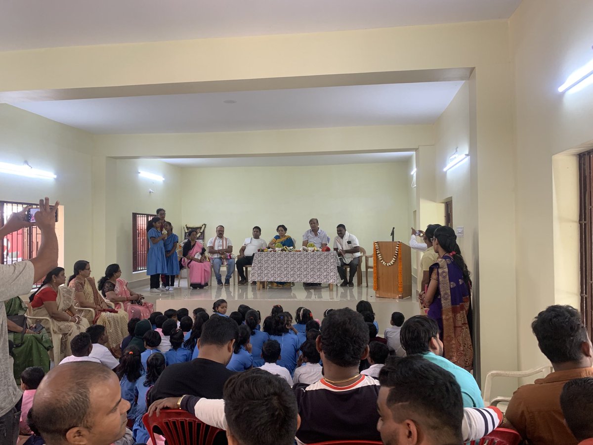 Inaugurated renovated class rooms of Gosagereswar primary school funded from MLA Lad ⁦@CMO_Odisha⁩ ⁦@Naveen_Odisha⁩ ⁦@MoSarkar5T⁩