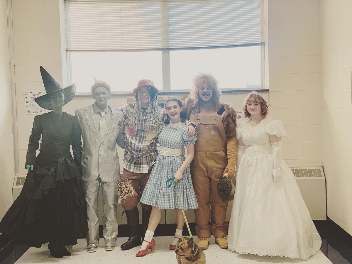 KDHSDramaClub's tweet photo. Wow!  what a morning!  We had our Breakfast with Dorthy and had a merry old time!  Now back to set construction.  Come see our show march 2, 3, 4, and the 5th https://t.co/MT9geznQkr #kdhsdramaclub #kdhsdramaclub https://t.co/tWIyWLZpf8