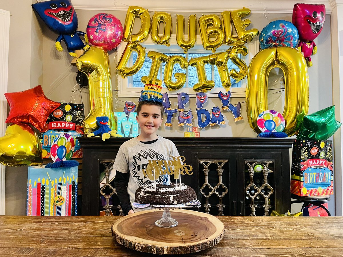 danceonhuff's tweet photo. Quite a week, my oldest turned 10 and my baby brother became a father. #blessed #happybirthdayMax welcome to the world Linden Hufford https://t.co/N1ceAY07Gf