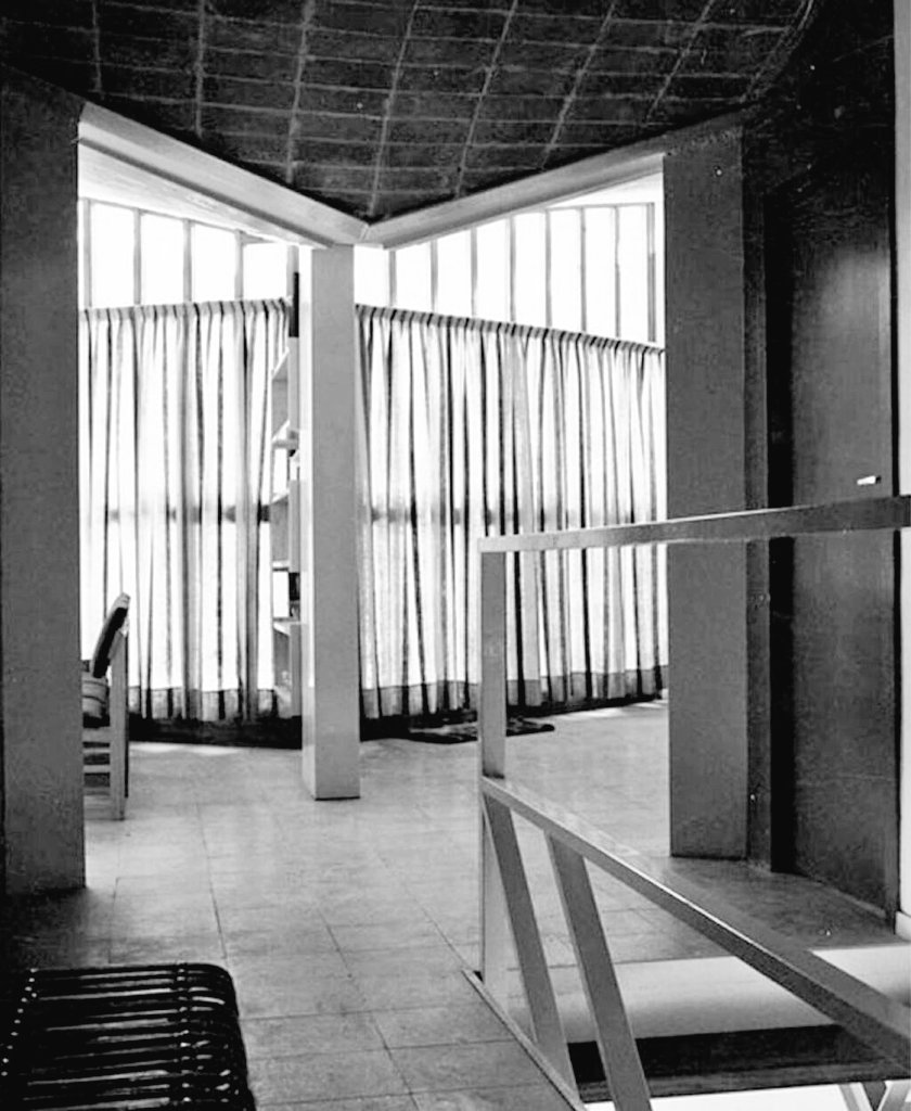 Casa Solanas
Pineda de la Marina. Castelldefels. 1960_64
Fargas i Tous
#100x100MasterHouses