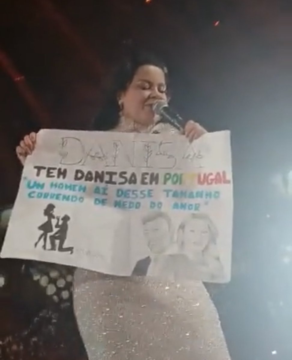 OnlyDanisa's tweet photo. Teve danisa no dvd de Portugal kkk 🥰 
@Maraisa @DaniloGentili 
.
.
Cartaz e video feito por @soulmates_mem e @mini_rosinha :) https://t.co/CVqv8wbqqy