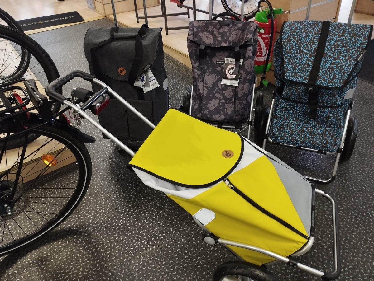 Espace2roues49's tweet photo. La solution pour faire vos courses avec votre vélo, le chariot Andersen, il permet le transport de vos achats en toute simplicité !
#courseenvelo #chariotandersen https://t.co/XG7q4B5JaU