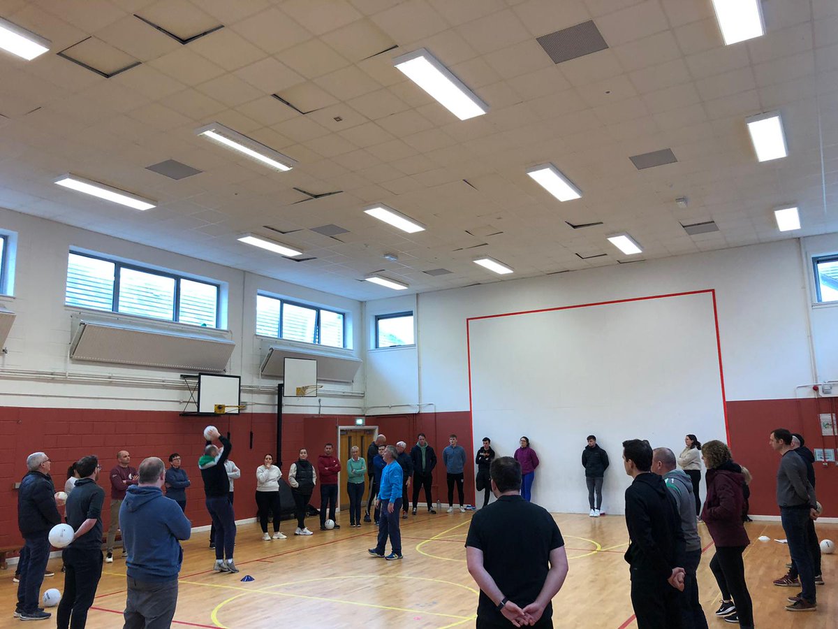 CoachingGalway's tweet photo. Well done to all the participants who completed the @gaalearning @Galway_GAA "Introduction to Coaching Gaelic Games" in Scoil Sn Saliearna Indreabhán today.  

Rannpháirtíocht iontach ag an ngrúpa ar fad.Ádh mór leo agus iad ag dul i mbun cóitseála.

#GAA https://t.co/thtYQICF3I