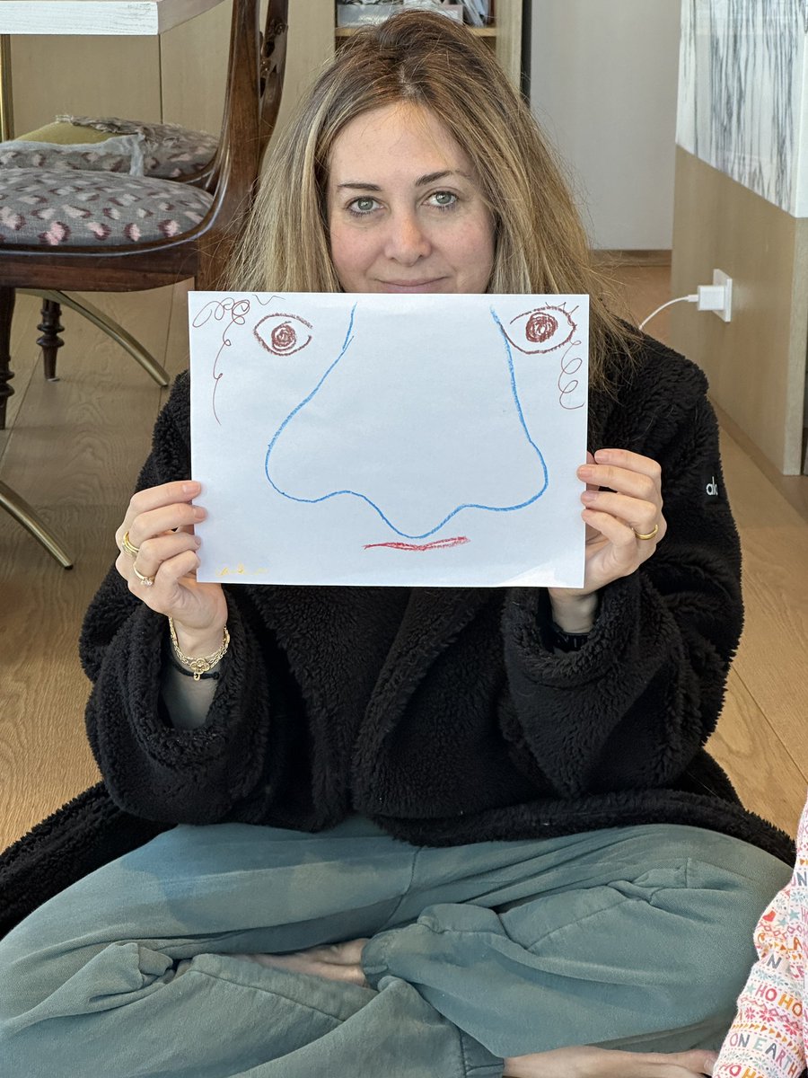 Casey's tweet photo. she insisted i post her drawing of me.  thanks @candicepool. https://t.co/Z76HnvyXCY