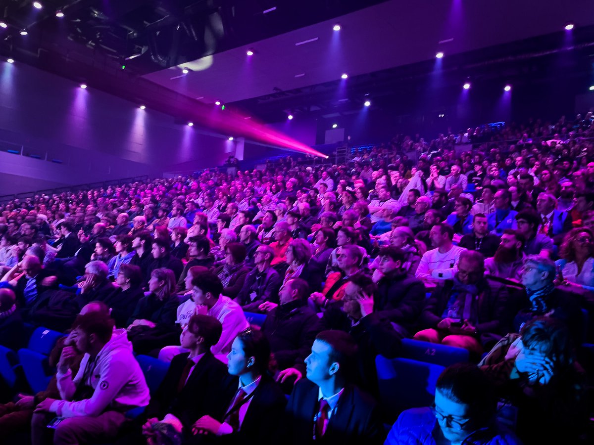 J’ai vu aujourd’hui à Saint-Brieuc des jeunes qui ont la #PassionMétiers ! Bravo à toutes et tous pour leur  participation aux sélections régionales de la 47e Compétition des métiers. Et bonne chance à l’équipe bretonne pour les épreuves nationales à Lyon ! 🤞#CDMBZH #Worldskills