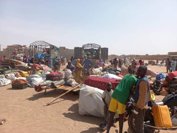 Ocisse691's tweet photo. 🇲🇱#Mali ce samedi 4/02/23 la ville de #Gao a enregistré un afflux massif des populations de la commune d'#Intillit expliquées par le groupe #EI-au #Sahel. https://t.co/lhngCEwgzl