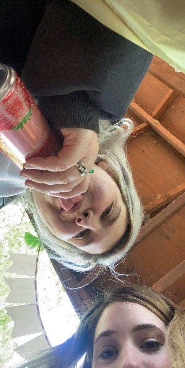 abby0dom's tweet photo. I love you so much 💛 Happy Birthday, chey 💛💛🥲🥰🎉✨💫 https://t.co/vO0F0SLNFc