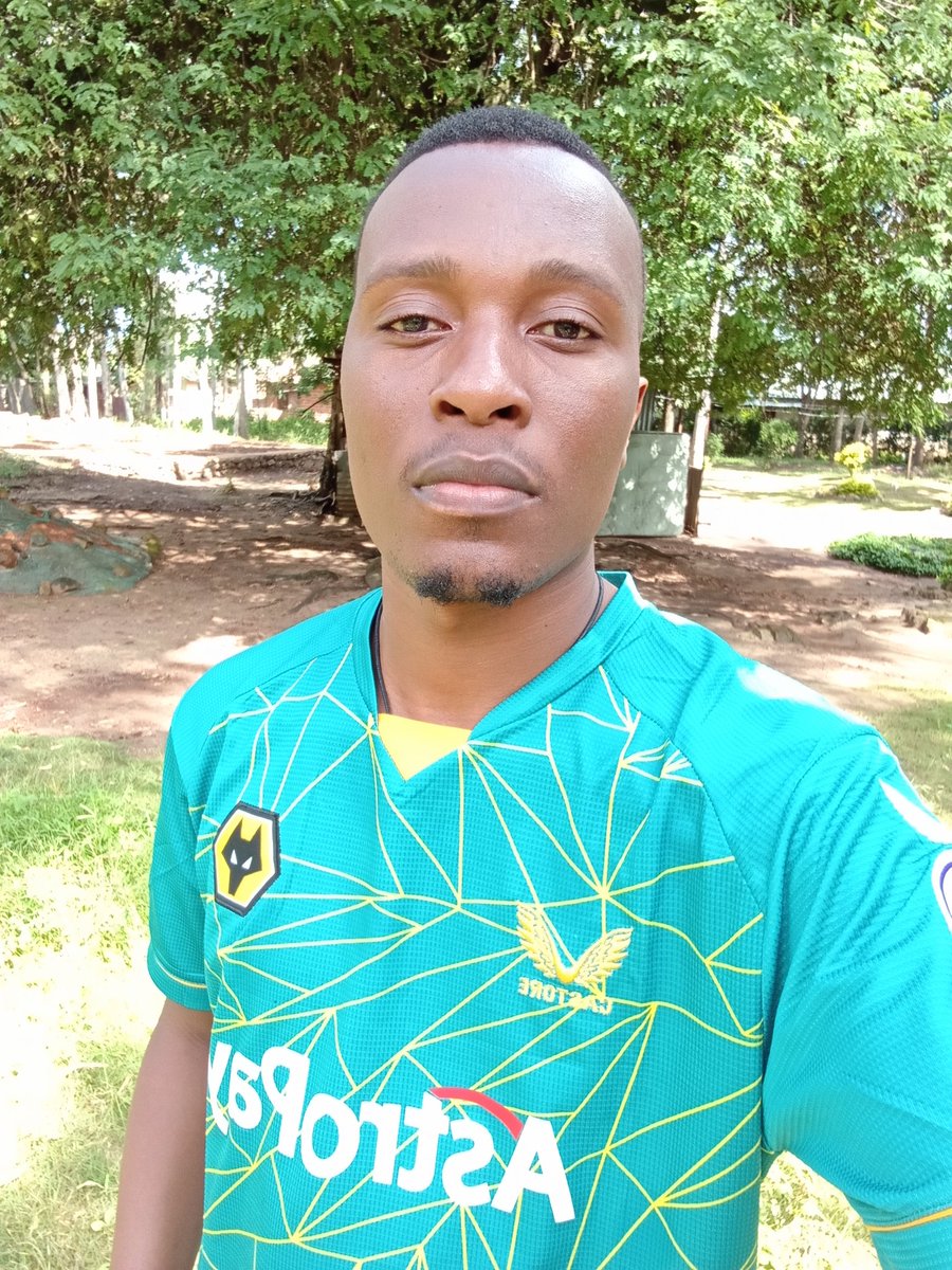 willyie1's tweet photo. #coyw you @Wolves appreciation tweet from #Rorya 🇹🇿 with Love.
#dienstplicht #premierleague #WOLLIV #liverpool #arsenal https://t.co/kQli0d4Z3w