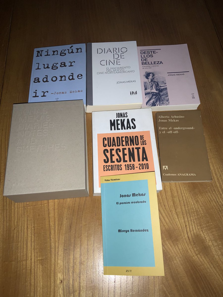 ¿Para cuándo <a href="/cajanegraedit/">Caja Negra Editora</a> una edición en condiciones de la poesía de Mekas? Sería una gran contribución a nuestra felicidad.