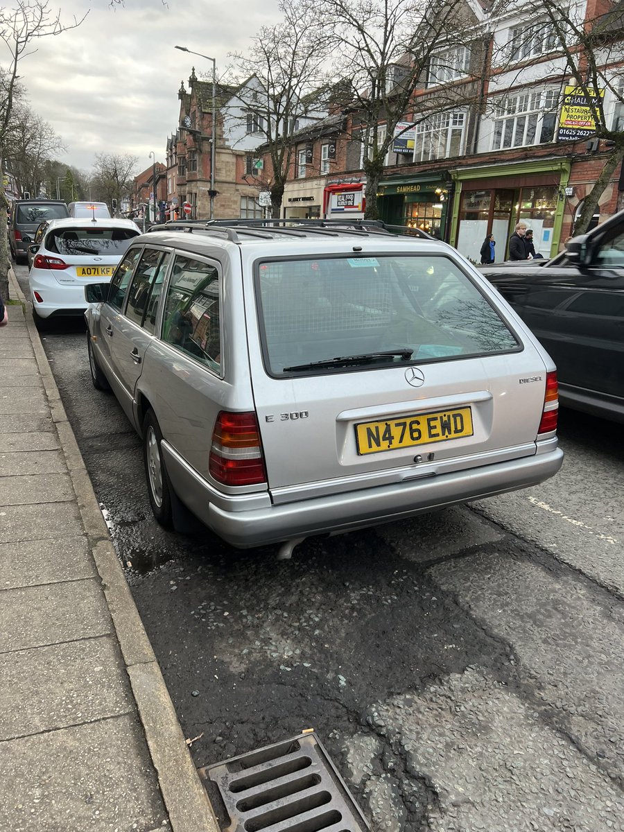 Lawrence Whittaker on Twitter "There are some car spotters in Alderley