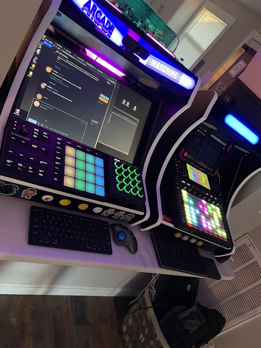 adsearan's tweet photo. @engadget lol $10k for this from endless? hahaha I built my production arcade machines years ago... not a new idea... 🤣 #endless https://t.co/ihgmp2iSIq