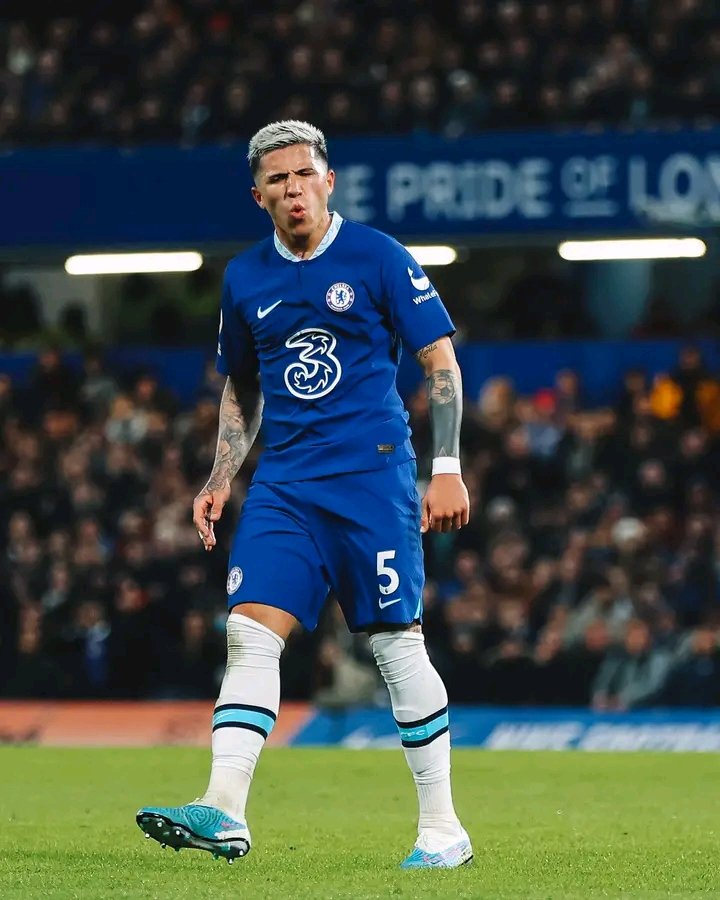 For me, He lived up to the expectation on his first game

He was really worth the hype

Man made plenty of forward passes, Jorginho in those positions would have dribbled both Silva and Badiashile to pass to Kepa 😂

Agent Jorginho..