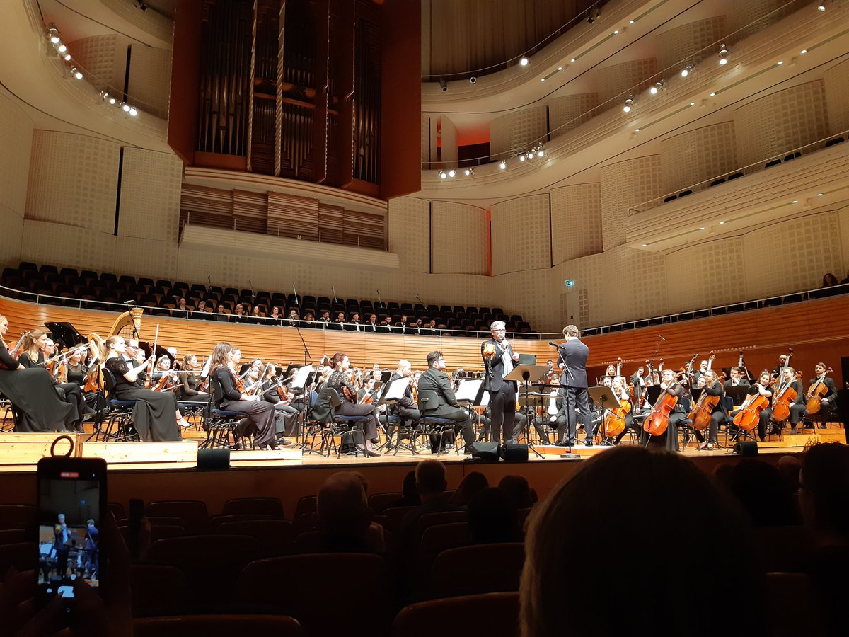 Anna69680497's tweet photo. Spotlight on John Powell at the KKL Luzern - it was incredible with John Powell himself on stage 😍 #johnpowell #kklluzern #kkl #citylightsymphonyorchestra #kevingriffiths https://t.co/8KX1rRYPGB