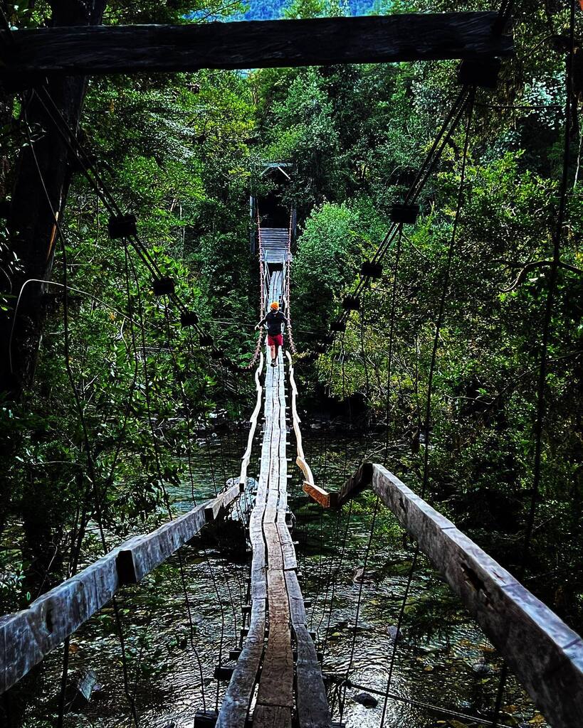 The path over the river.
#tribe4 instagr.am/p/CoQYjomvzV5/