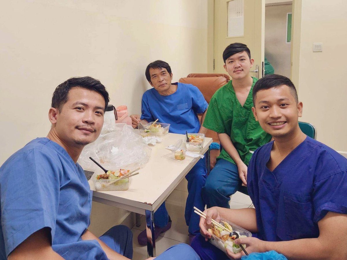 kin_kamol's tweet photo. Extremely grateful for these past 2 months at calmette hospital. Big thanks to all the doctors, nurses and hospital staff for the teaching, guidance and encouragements. 
Will see you again soon! https://t.co/dtgQrWtZcM