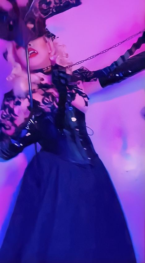 thisdogcandrive's tweet image. Unholy Masquerade Guide says go to eat a meal. She knows you’ve been slackin