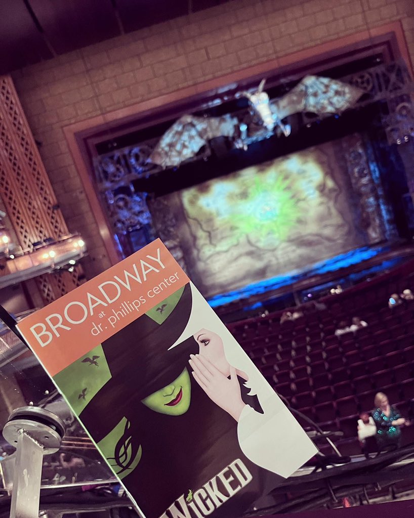 So. Good. My favorite Broadway show.
Wicked bringing down the house in Orlando. #wicked #broadwayorlando #drphillipscenter