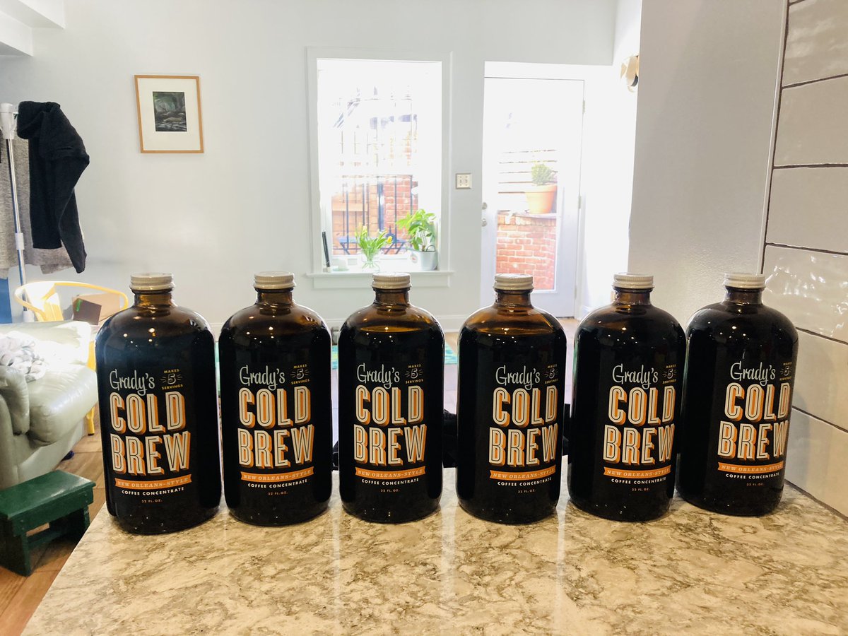 PartywithMoms's tweet photo. The most delightful “6 Pack” I’ve ever purchased @GradysColdBrew and the best coffee I’ve ever had 🖤 #Gradys #PartywithMoms 💯 https://t.co/TqRalScurx