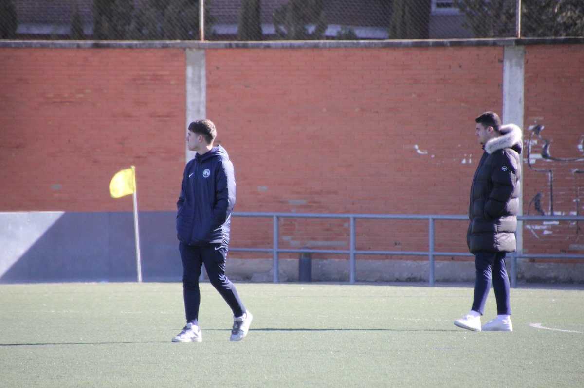 juaanps10's tweet photo. @GonzaloAlba09 @rcdzaragoza Juntos! 🤜🤛⚪️🔵 https://t.co/BzqLtqyAOh
