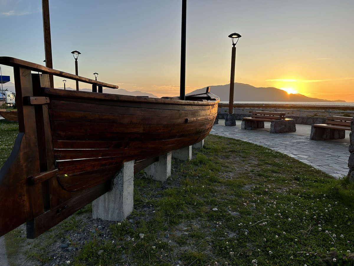 Stayed one night in Chaitén. A town literally split in two by the eruption of Volcan Chaitén in 2008 (volcano shown in first picture). Town was evacuated in time so no lives lost. Can clearly see newer versus older sections of town