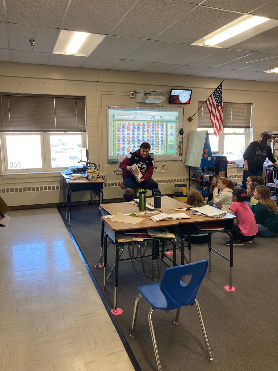 Ravens_FB's tweet photo. While there were new Ravens joining the team on signing day, some of our current players read at the local Rindge Elementary School for Reading Day! #LetsFly https://t.co/sHGkxItxdB