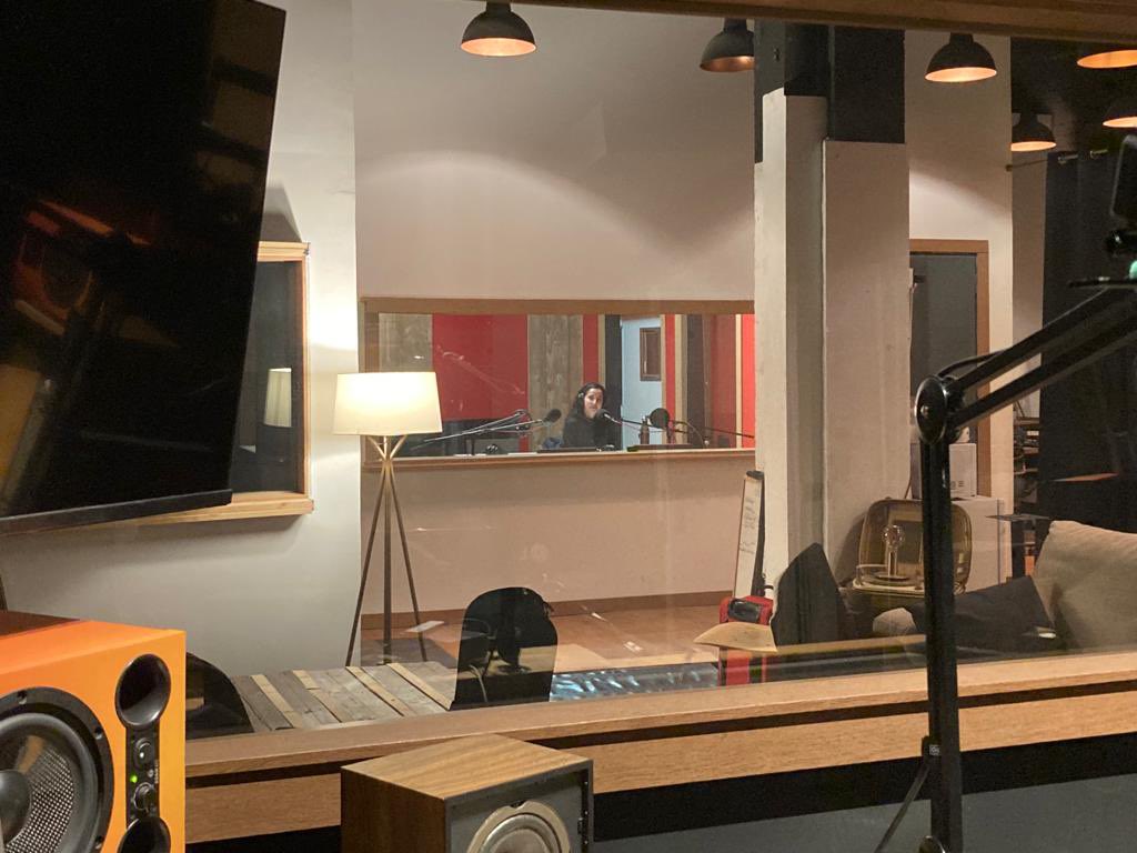 pazydesarrollo's tweet image. Fernanda ya ha explorado la fuerza de la radio.

Hazlo tú también el lunes 6 de febrero a las 20.00h (hora de España) en el programa Arketipos de @AireLatinoRadio. Escúchalo en:

📻 La 88.5FM / App
💻 Online por aquí: airelatinoradio.es/aire-latino-88… 
🎦 Facebook Live

#ElPoderdelaVoz