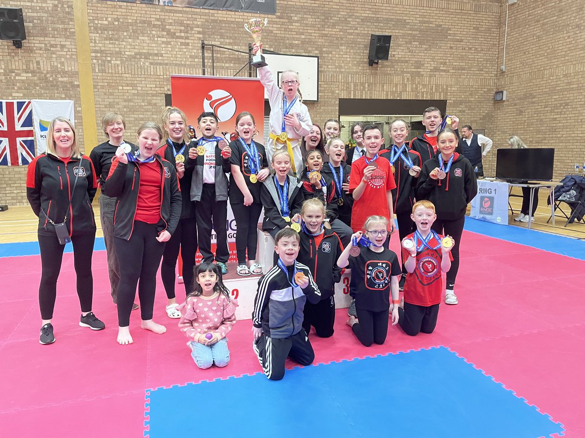 AngieBailey8's tweet photo. Fantastic results at the Lanarkshire Open.15 Gold, 5 silvers &amp; 4 bronze medals &amp; overall 1st Place trophy. Great performances from all.A big thank you to Lynsey &amp; Paula for looking after the team. Well done to the Central officials too and the incredible support from our parents. https://t.co/M0jp7zB6TN