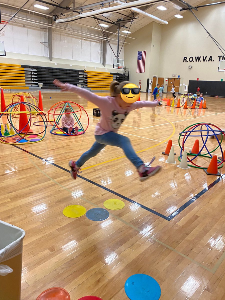 Mbclark_63's tweet photo. Another Fun Friday at ROWVA Elementary.  Morning Dance Party and Creative Fun Day in PE!!!  #rowvaelem #rowvastrong https://t.co/1FIZ0leAlD