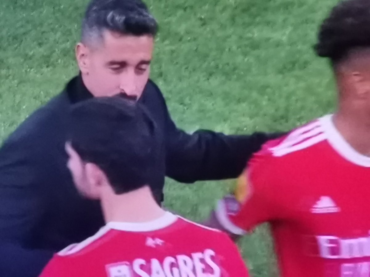 10001Reasons's tweet photo. Obrigado Andre Almeida! #AA34 https://t.co/PRMB3yCa3X