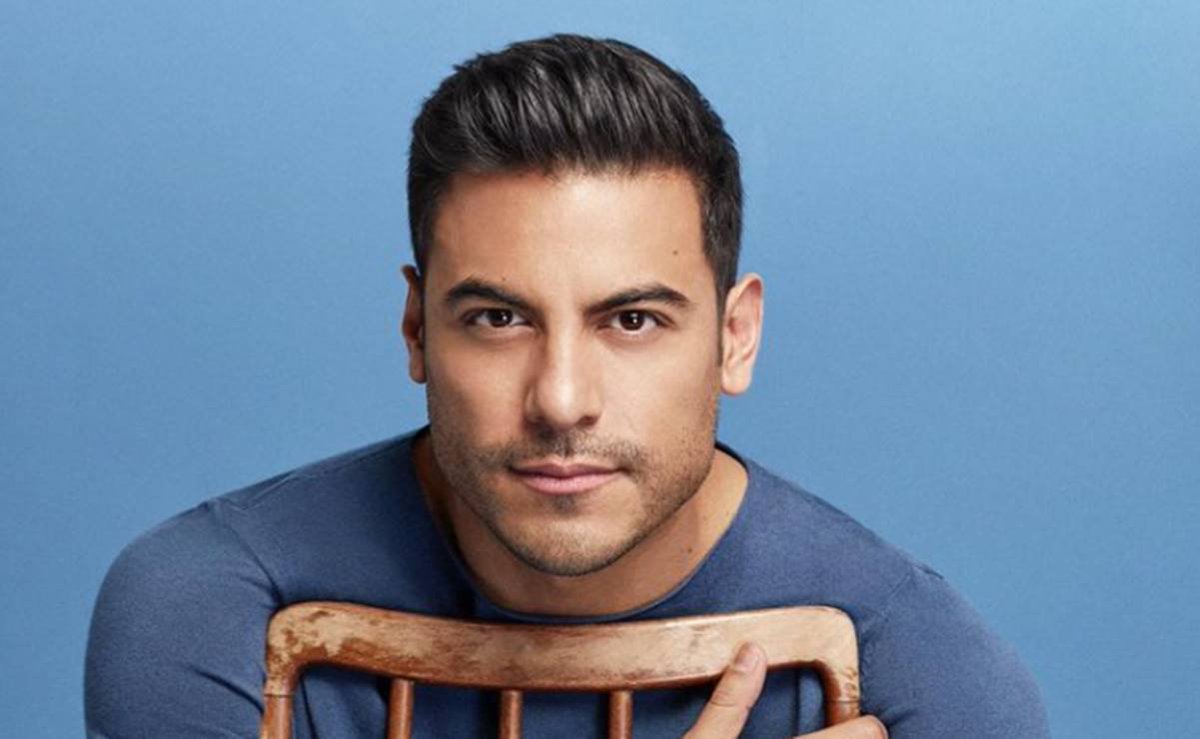 Univ_espect's tweet photo. .@CarlosRivera rompe en llanto y lo comparte con sus fans 
https://t.co/zI4o9AklNc https://t.co/xM5j9vR8Uy