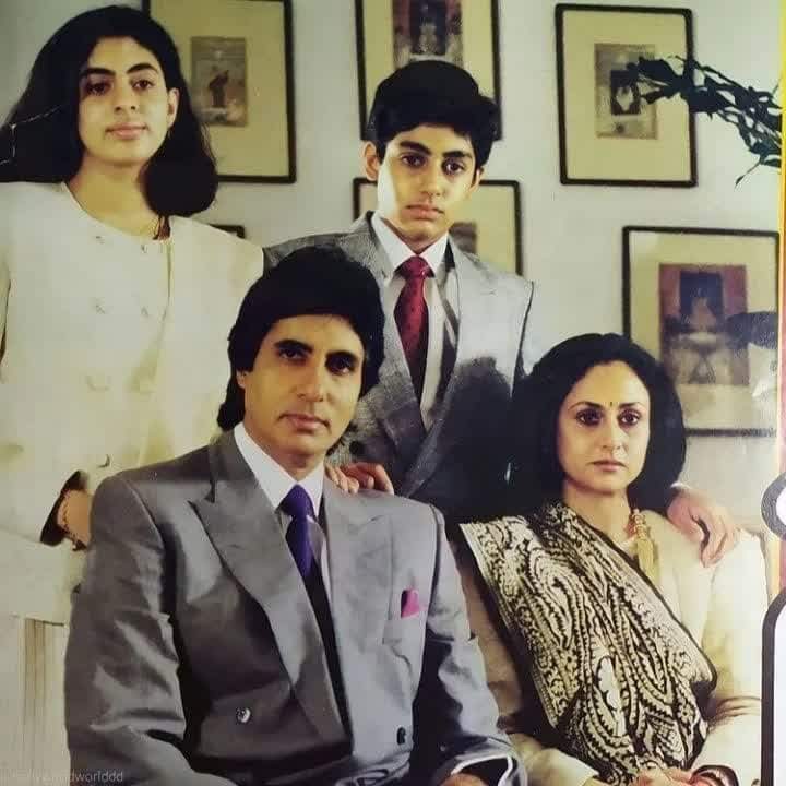 Partho701's tweet photo. Good Night @SrBachchan Gurudev ji. Rest well. Love & Regards🙏❤️🌹 and Many Many Happy Returns of the Day to our beloved Gurubhai @juniorbachchan ji on his 47th Birthday.🎂🌹❤️🆎️ #HappyBirthdayAbhishekBachchan #AB47 https://t.co/3q5o6lMFi8