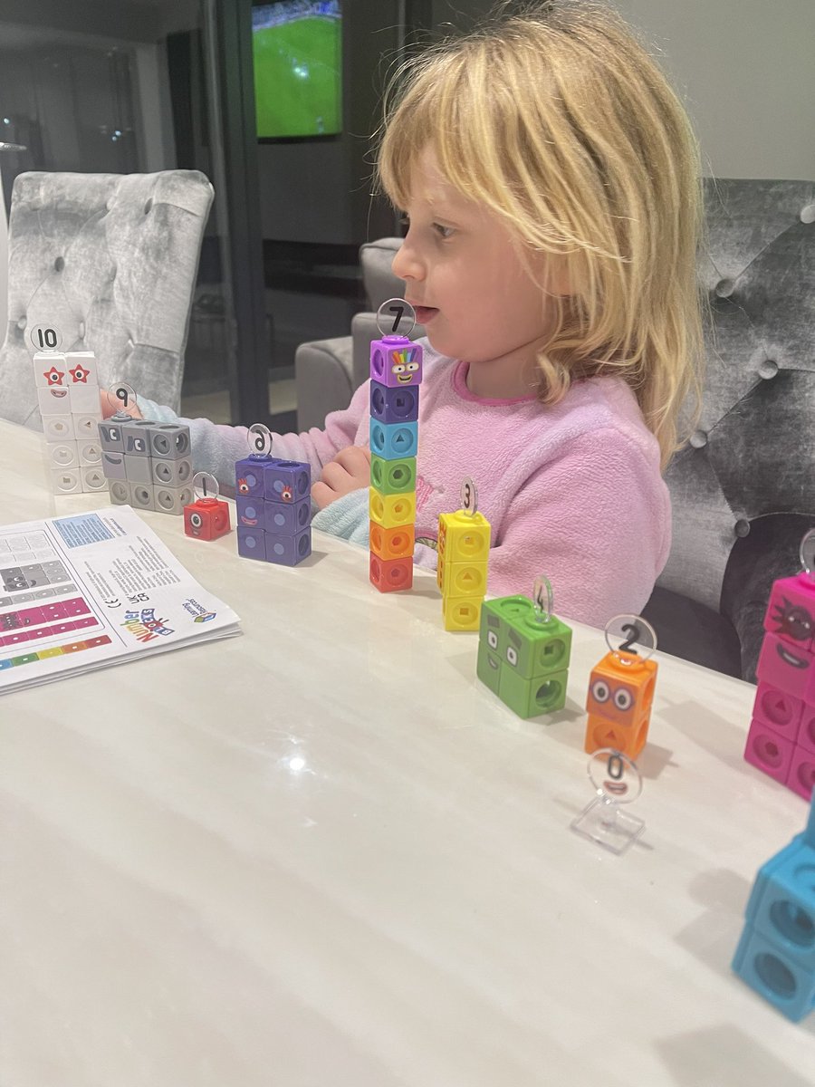emmawalker1919's tweet image. Lily’s really enjoying her numberblock mathlink cubes. 1️⃣2️⃣3️⃣4️⃣5️⃣ @InisReception @INISMrsMarshall #numberblocks #numbersarefun #mathsforkids
